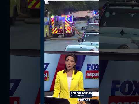 🔥Un hotel abandonado en Austin quedó completamente envuelto en llamas.🏨🚒
