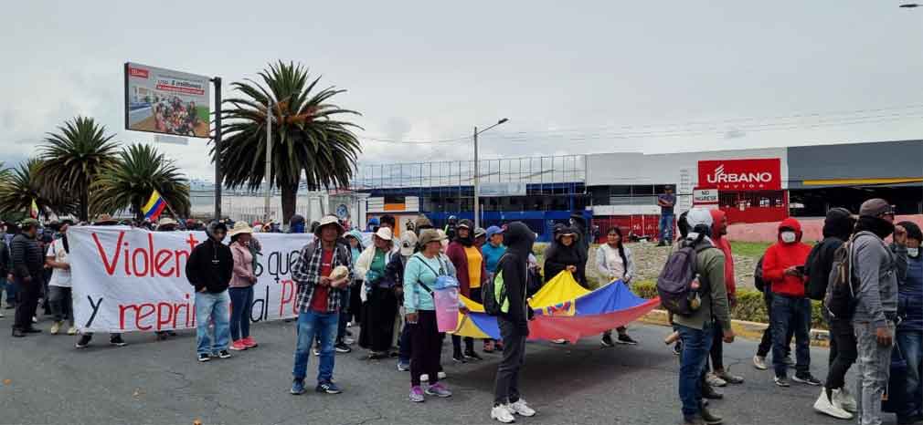 Siguen las protestas y bloqueos de carreteras en Ecuador (+Post)