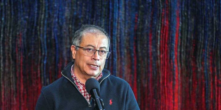 Piden sanción a Petro por no disculparse con las periodistas que llamó “muñecas de la mafia”