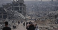 Palestinians Return to Ruins as Hostage Families Await Release