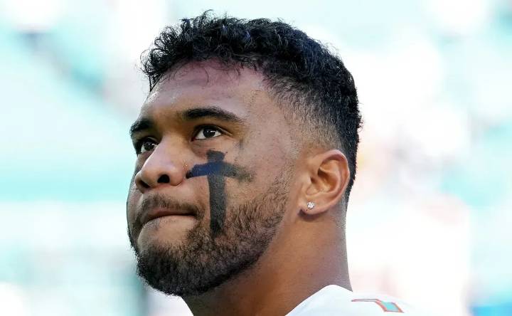 NFL News: Tua Tagovailoa issues heartfelt apology to Dolphins and Mike McDaniel for controversial comments after loss against Chargers