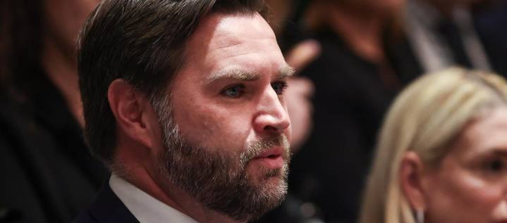 Vance resta importancia a chat de republicanos en el que se profesó amor a Hitler
