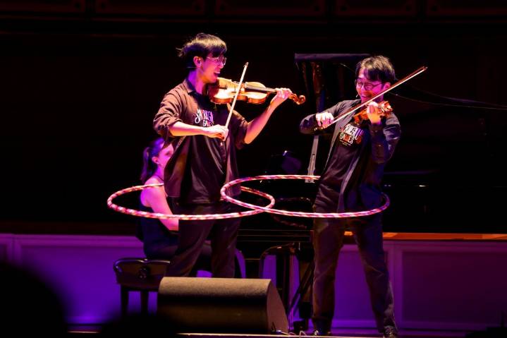 TwoSet Violin in Chicago: "Classical music can compete with brainrot"