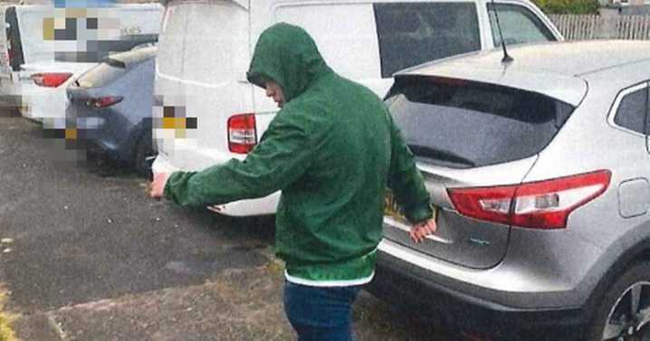 Sex attacker assaulted two children after dragging them off Lanarkshire street minutes apart