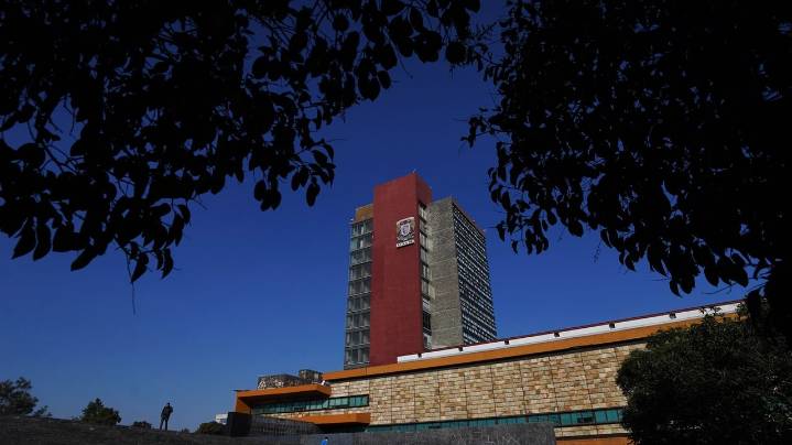 Security fears shut down classes at Mexico's top university after student killing