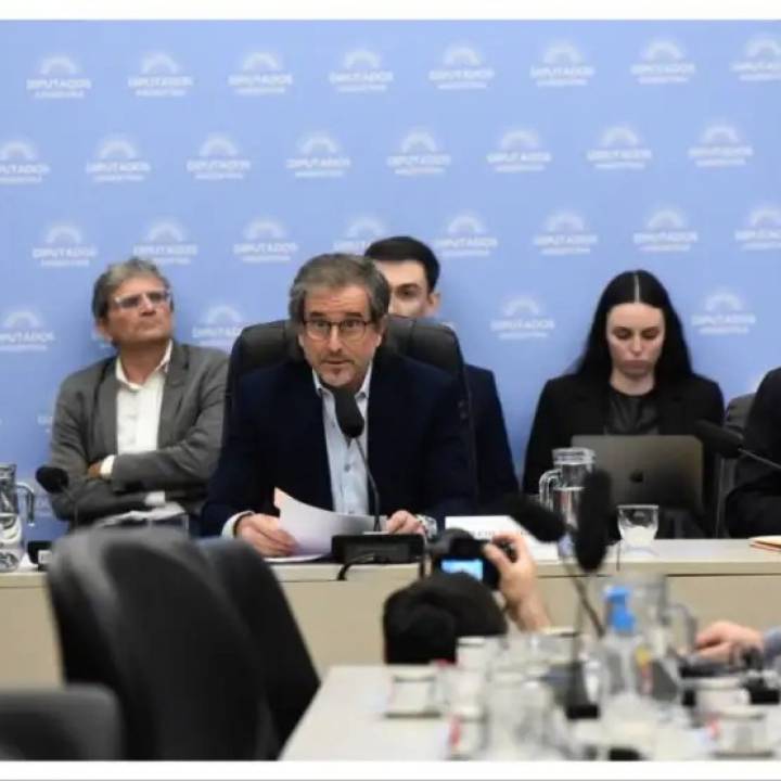 El Gobierno busca retrasar el debate del Presupuesto 2026 y la oposición ya trabaja en proyectos alternativos