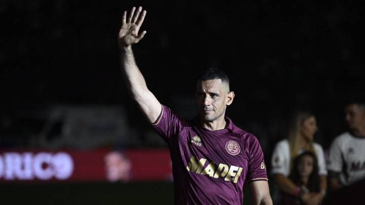 Pepe Sand sorprende al volver del retiro a los 45 años: dónde jugará el histórico goleador
