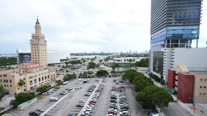 Florida officials gift prime Miami real estate for Trump's presidential library