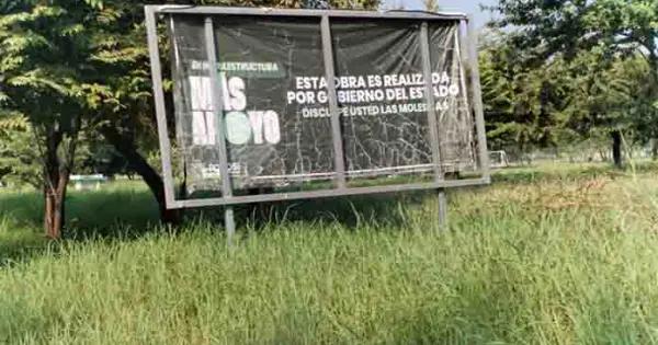 Maleza invade el parque Tantocob