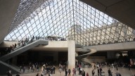 La policía francesa detiene a dos sospechosos relacionados con el robo del Louvre