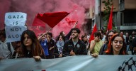 15 detenidos, la mayoría menores, en la marcha propalestina de Barcelona, marcada por los disturbios y las cargas policiales