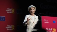 Von der Leyen supera dos mociones de censura de la izquierda y ultraderecha parlamentarias