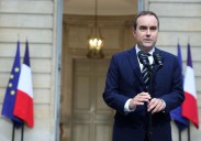 La incertidumbre política en Francia arrastra al euro y a la banca