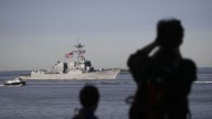 "Trump no quiere simplemente presionar, sino un cambio de régimen": analistas sobre despliegue militar en el Caribe