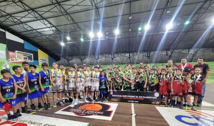 Ángeles de Cocuina campeón del festival Oriental de baloncesto Copa Loa Tamaronis