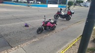 BALEAN A MUJER MOTOCICLISTA EN LEÓN