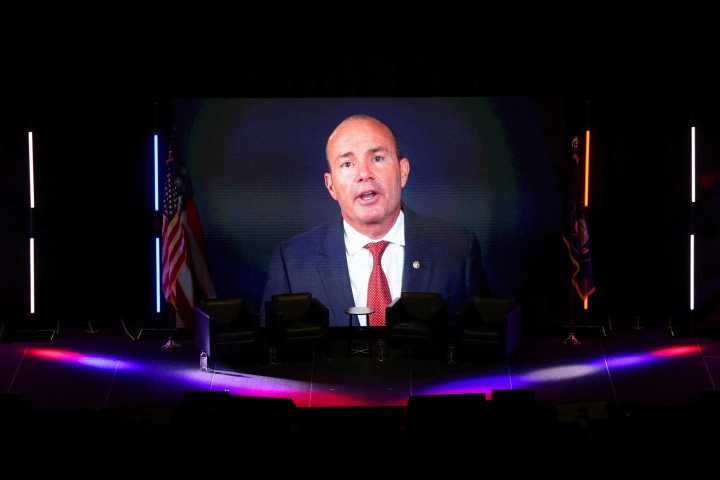 ‘This you?’ GOP senator mocked after inadvertently admitting he’s ‘not a decent person’