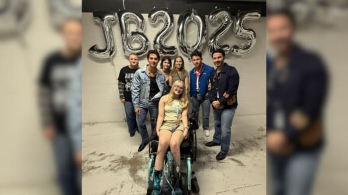 ‘I’ll never forget’: CHRISTUS Children’s patient meets Jonas Brothers at San Antonio concert