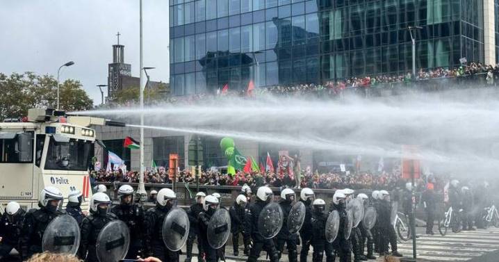 Police fire tear gas at Belgian anti