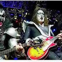 Ace Frehley of band Kiss dies