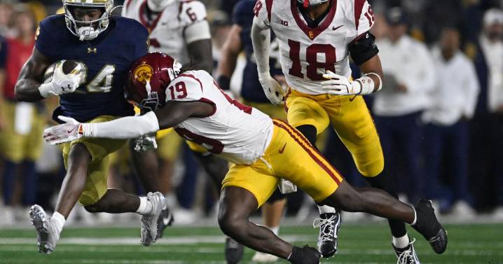 Price, Love spark No. 13 Notre Dame past No. 20 Southern California 34