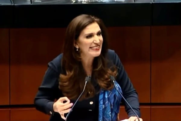 Pide López Rabadán transparentar retiro de visas a políticos