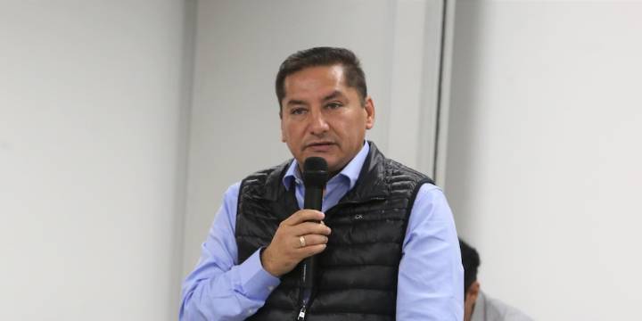 Allegado de ‘El Jorobado’ puso baños portátiles en megaevento por cumpleaños de alcalde Ulises Villegas y contrató con Comas