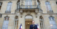Nuevo primer ministro de Francia nombra gobierno que podría no durar mucho