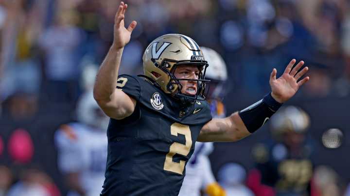 AP Top 25 poll: Vanderbilt surges into top 10 for first time since 1947 in Week 9 college football rankings