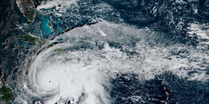 Jamaica alertó sobre una devastación sin precedentes si el huracán Melissa impacta en el país como categoría 5