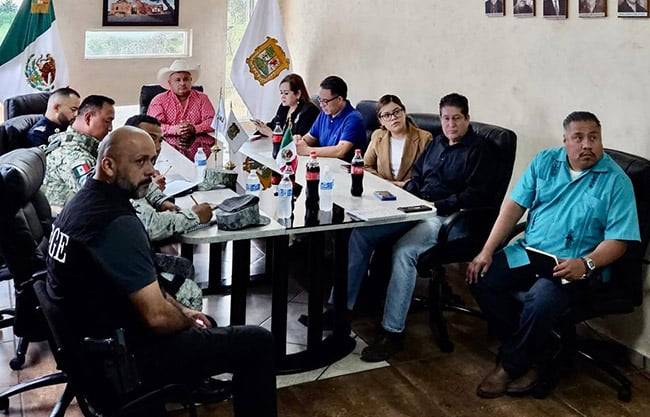 Encabeza Mario Cedillo reunión de seguridad