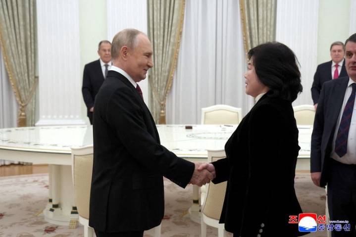 Putin and North Korea’s foreign minister discuss strengthening ties, KCNA says