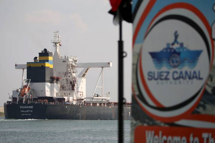 Cameroonian ship caught fire and abandoned in Houthi