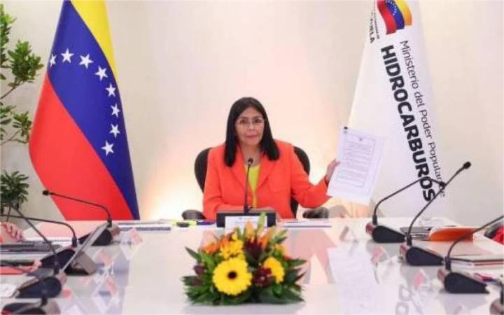 Maduro evaluará suspensión de acuerdo energético con Trinidad y Tobago