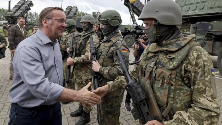 Alemania anuncia mayor apoyo militar a Ucrania ante el avance ruso