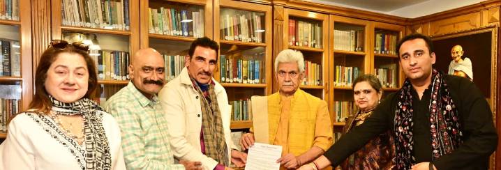 Dogra Samaj Trust delegation meets LG Manoj Sinha, proposes Dogra Bhawan in Mumbai