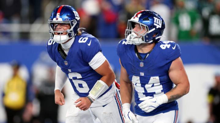 Jaxson Dart Leads Giants To Massive Thursday Night Win Over Eagles