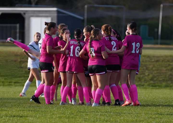 Anna Scagel leads Smith Academy girls soccer past Greenfield