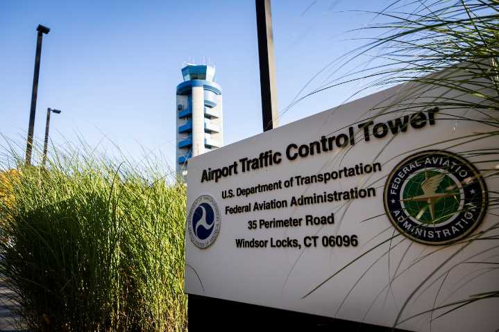 Expect worsening flight delays, cancellations amid government shutdown, feds warn