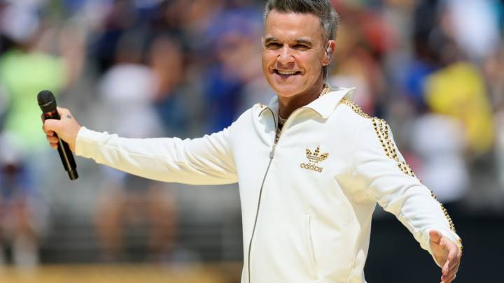 Robbie Williams Delayed 'Britpop' to Avoid Taylor Swift Competition