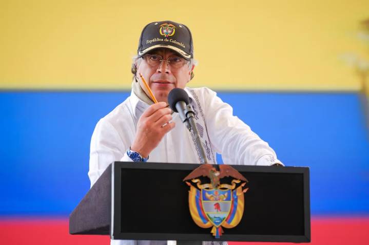 Petro prometió seguridad a embajada de EEUU en Colombia durante protestas de apoyo a Gaza