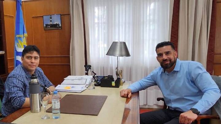 El gobernador recibió al nuevo jefe comunal de Cañadón Seco