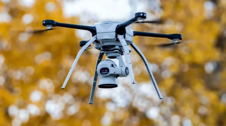 Atacan con drones explosivos la fiscalia en Baja C...