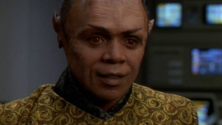 Star Trek Stars Set The Record Straight On Voyager's Most Controversial Scene