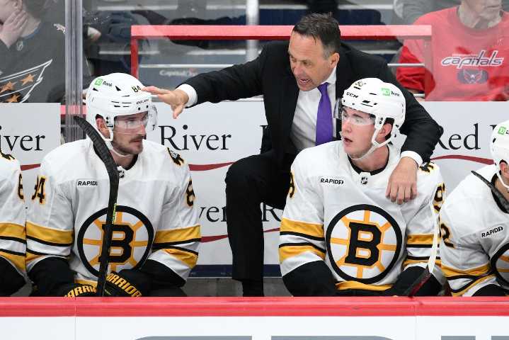 Marco Sturm debut: Bruins play well in new coach's system
