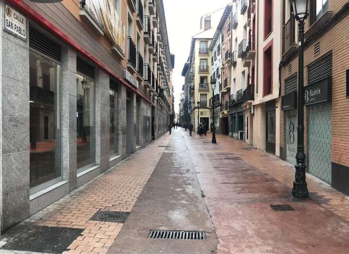 Tres semanas de obras para reparar el adoquinado de la calle San Pablo en Zaragoza