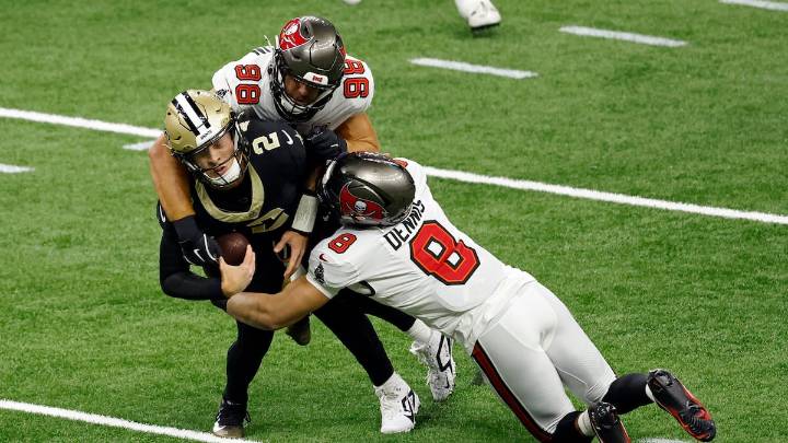4th-quarter heroics? Pffft. Bucs defense beats Saints in a romp