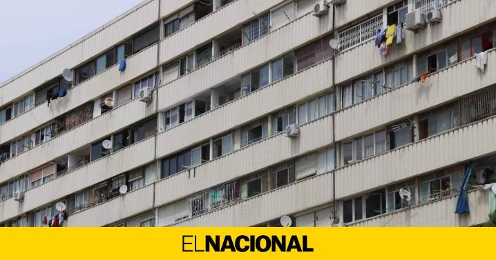 El Govern prevé invertir 113 millones en vivienda social y equipamientos para "transformar" la Mina