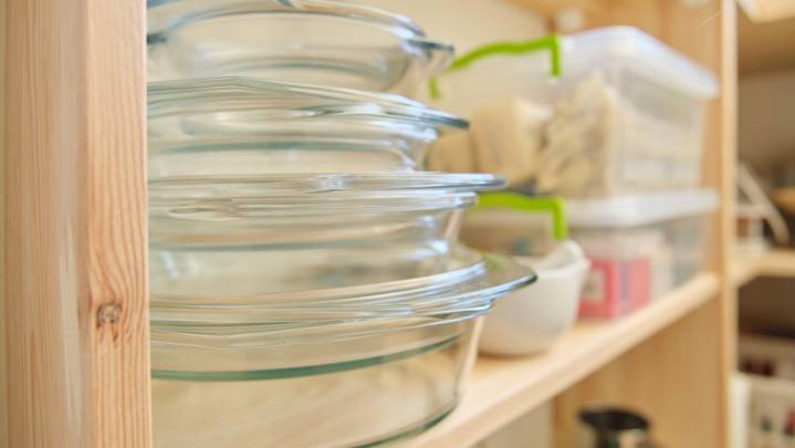 If You Grew Up In The 60s, Check If You Still Have This Valuable Bakeware