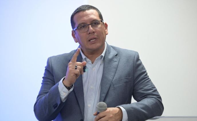¿Por que renunció Giovanny Rubiano de la Superintendencia de Salud?